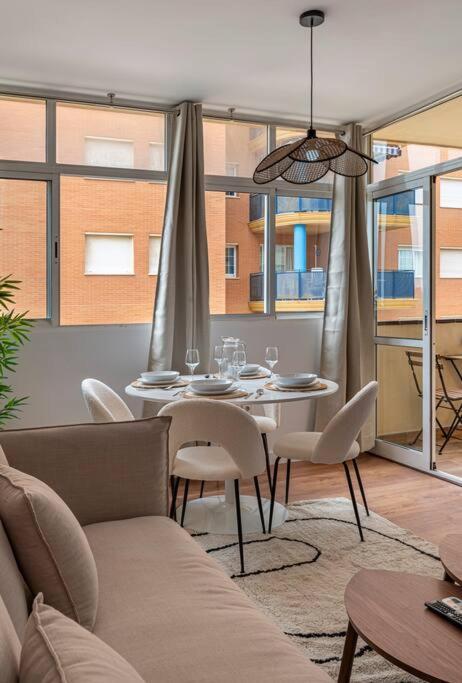 Apartment Cozy In With Views *