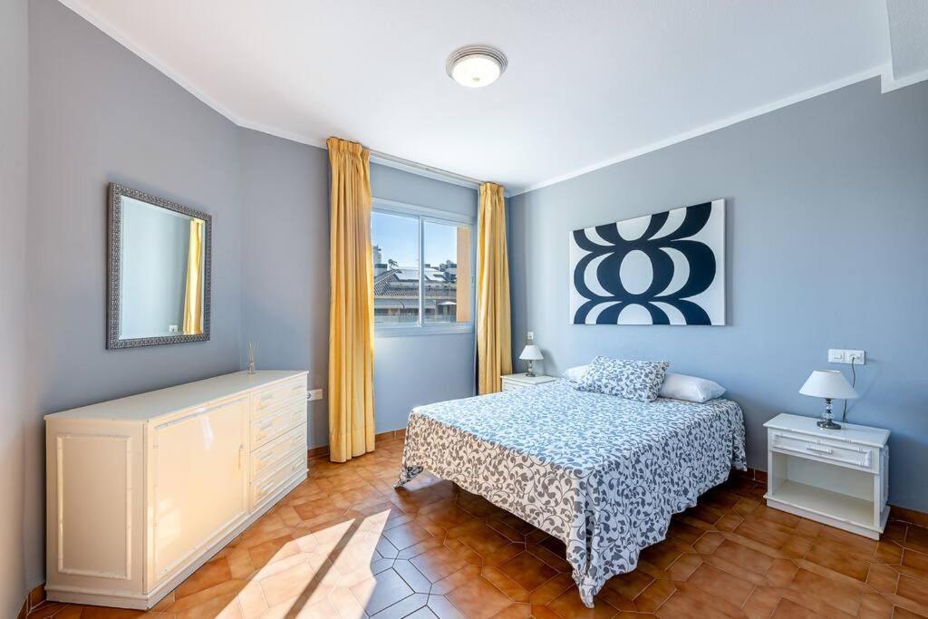 Spacious With Pool, 3 Min From The Apartment Fuengirola