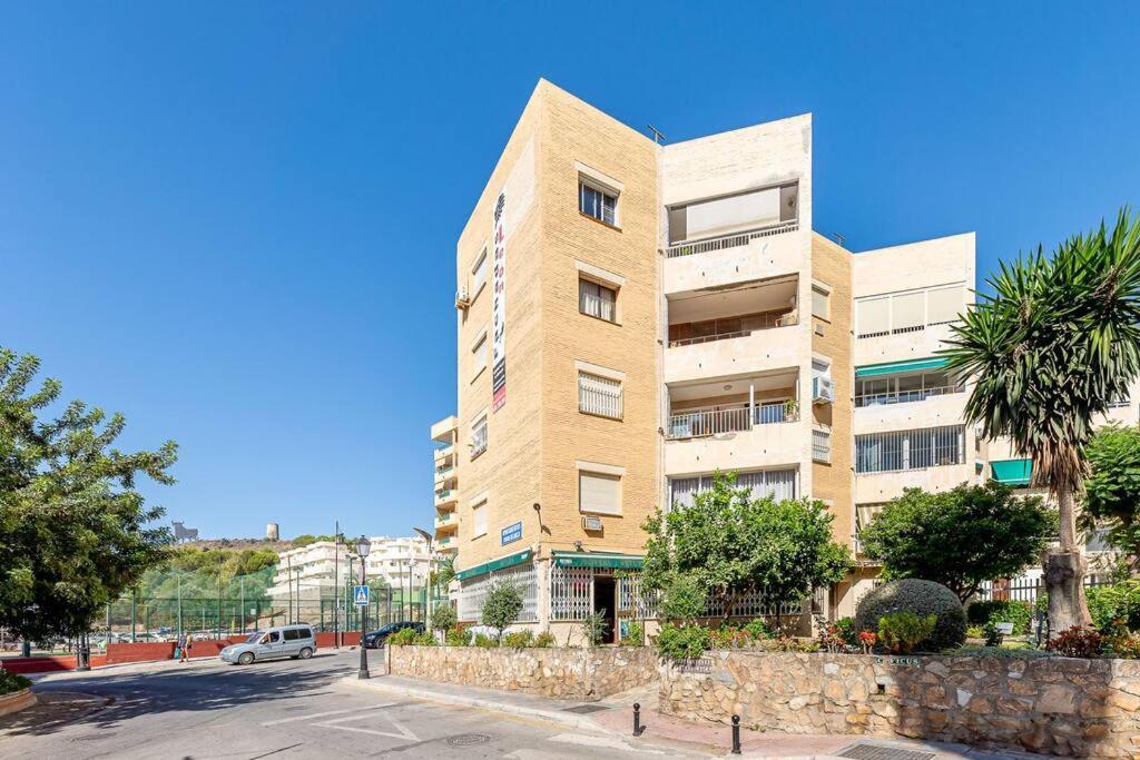 Spacious With Pool, 3 Min From The Apartment *
