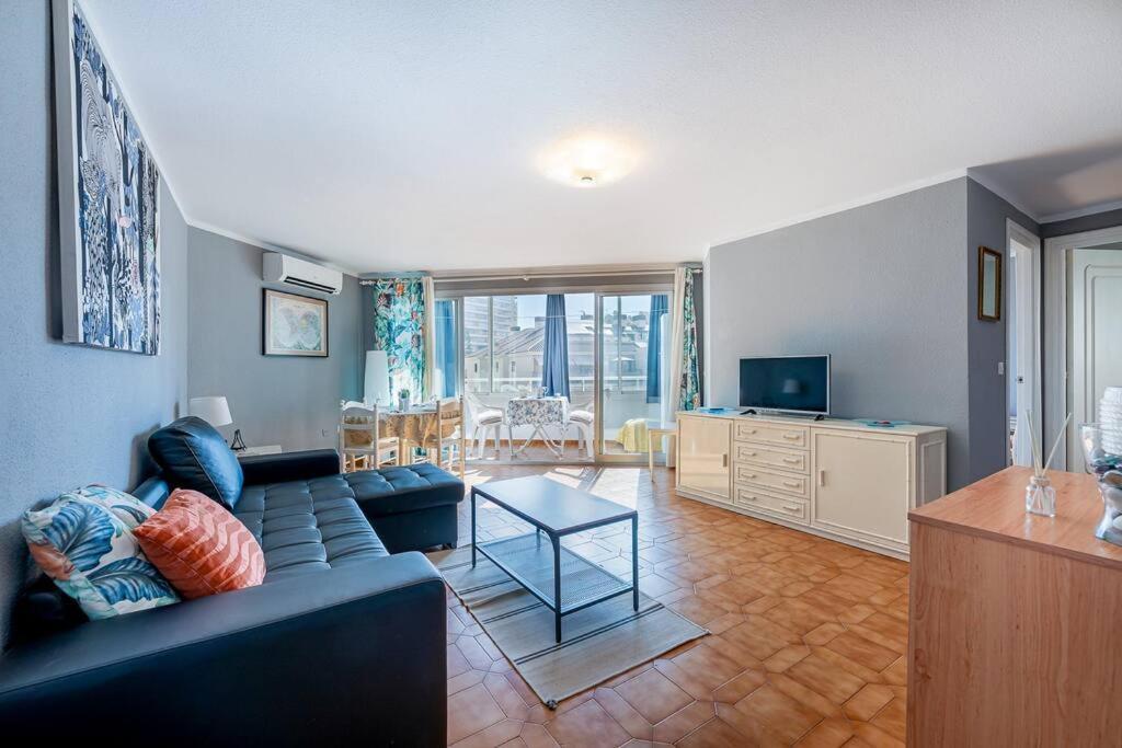 Spacious With Pool, 3 Min From The * Fuengirola