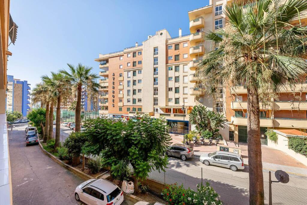 Spacious With Pool, 3 Min From The Apartment Fuengirola