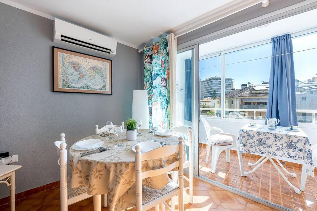 Spacious With Pool, 3 Min From The * Fuengirola