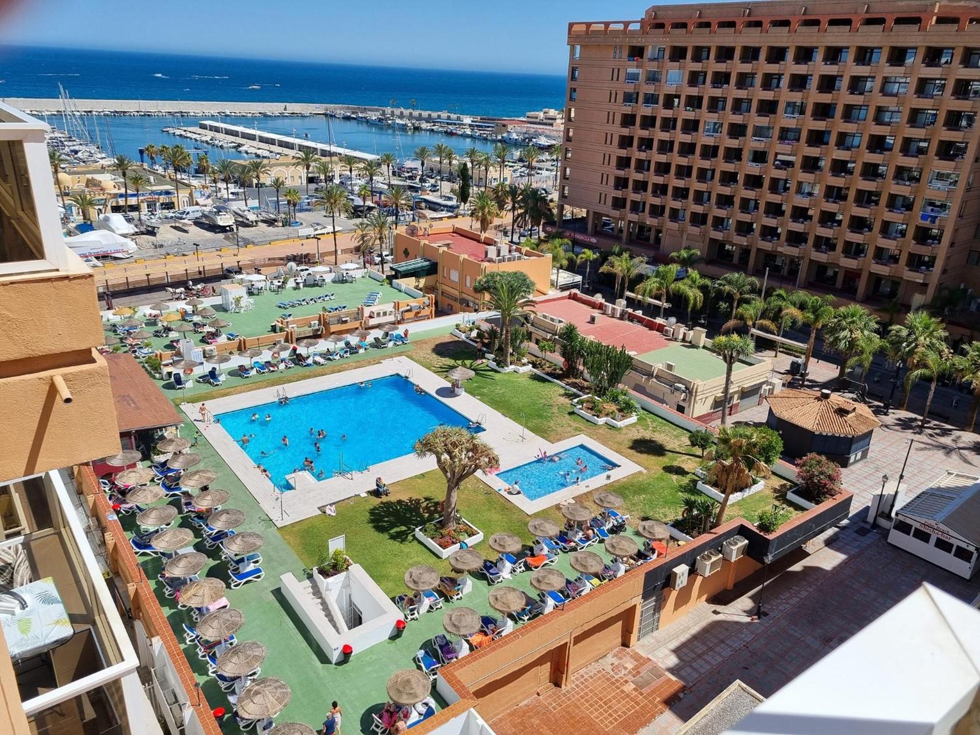 En Pyr Con Vistas Al Mar Y Puerto Fuengirola