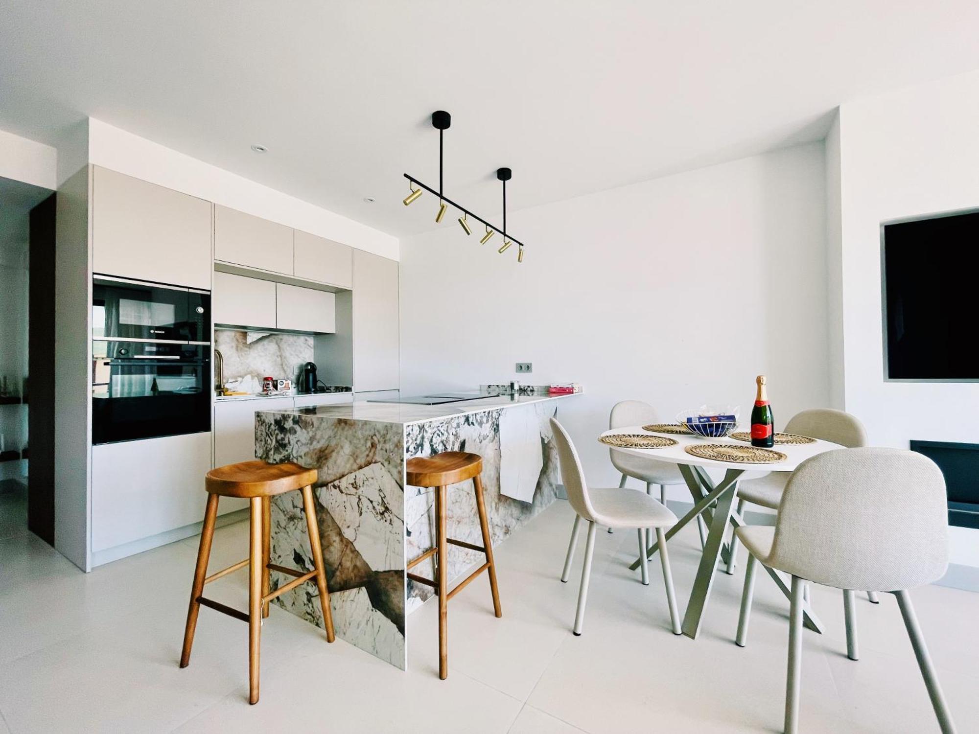 Luxury Beachfront Appartement *