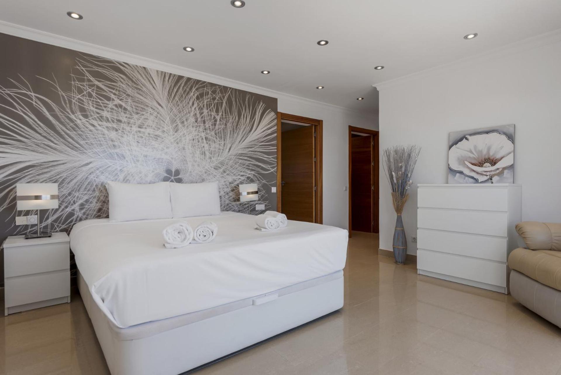 De Haro - Garden, Terrace, Pool & Sea View Fuengirola