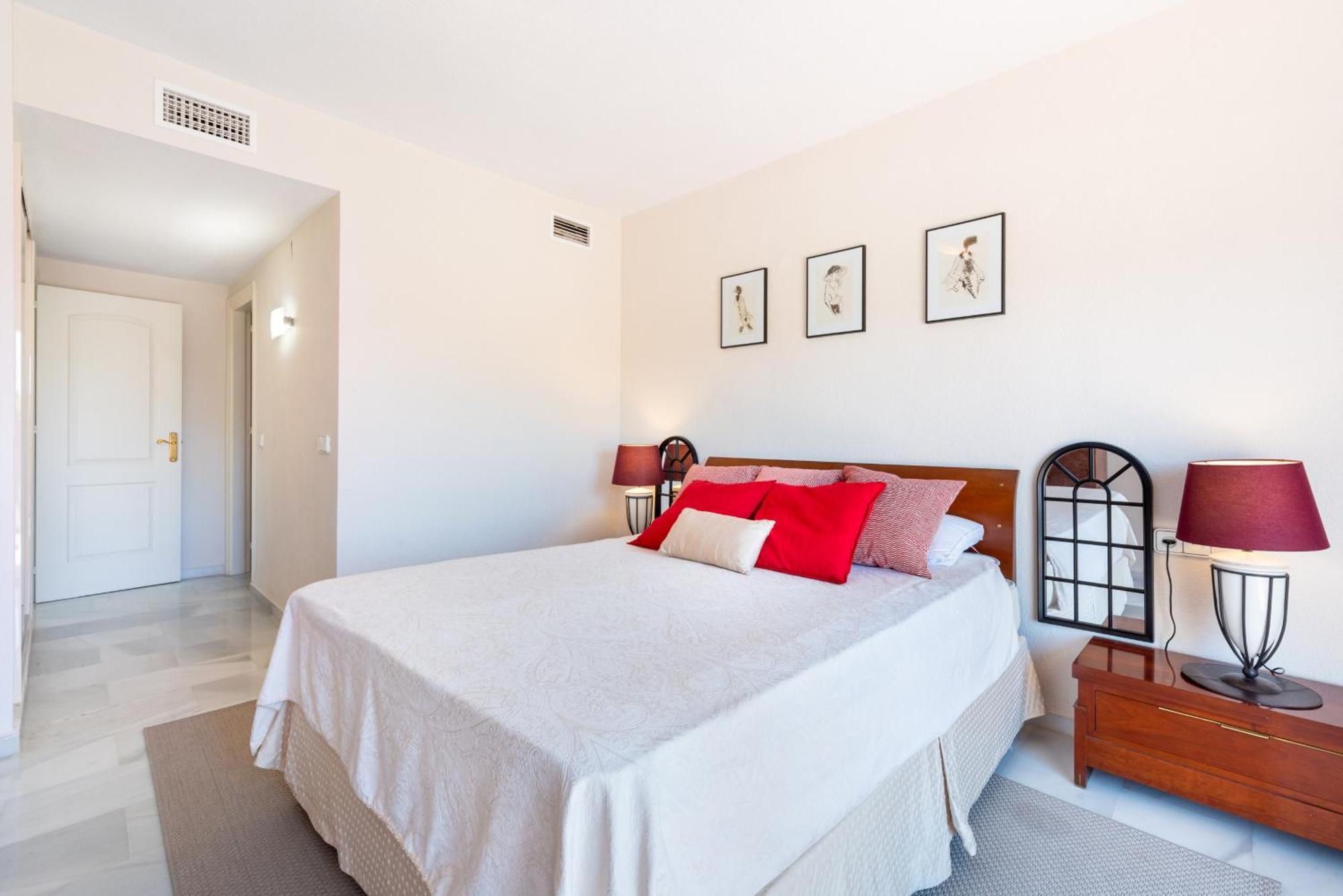 Aquamijas Retreat - Modern Comfort Near Aguamijas Water Park Apartamento Fuengirola