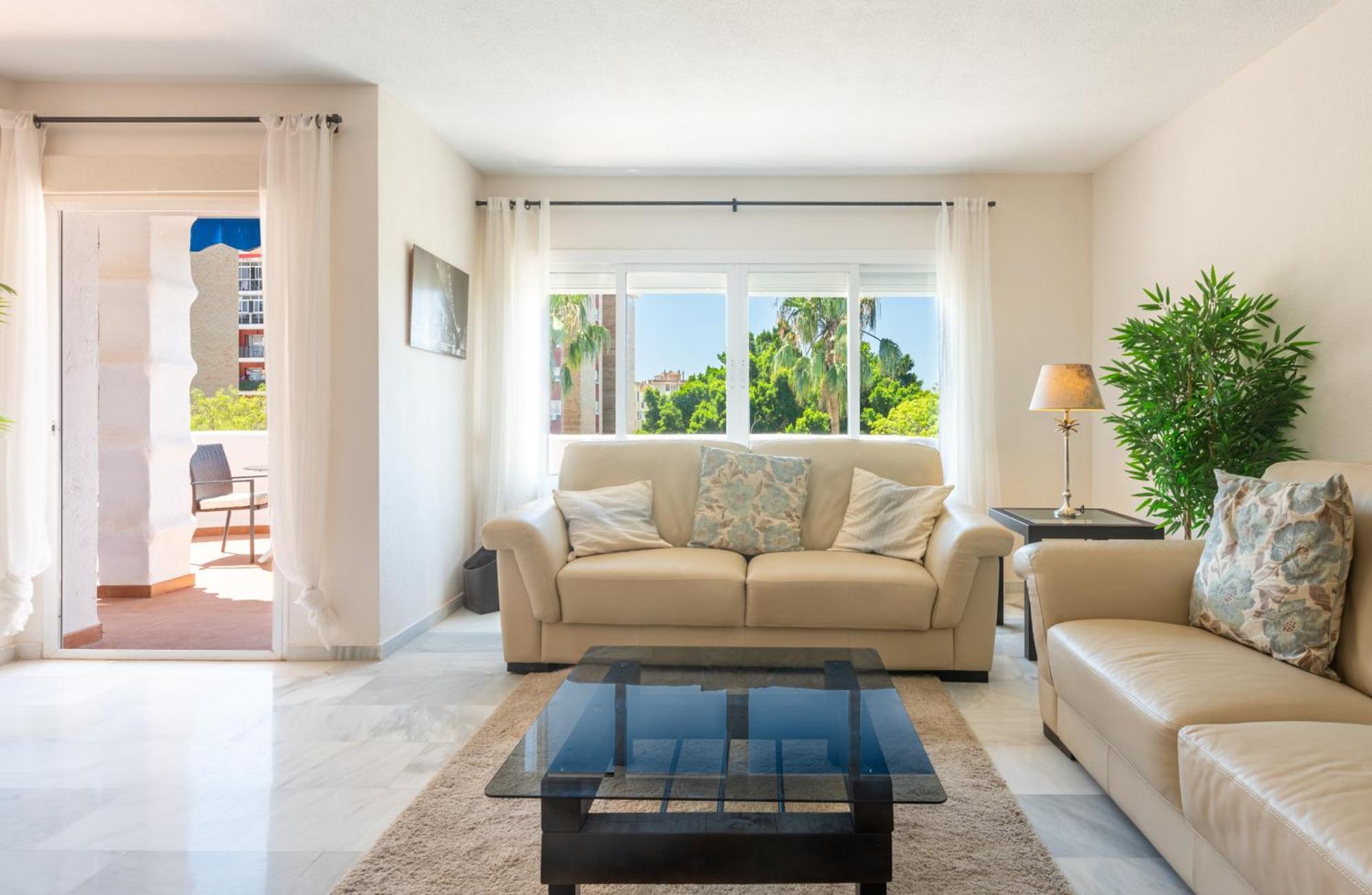 Aquamijas Retreat - Modern Comfort Near Aguamijas Water Park *