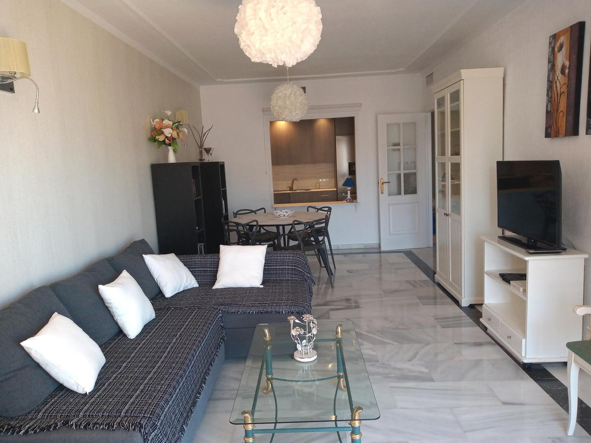 , Beach, Centre ,balcony With Seaview, For 4 Persons Appartement *