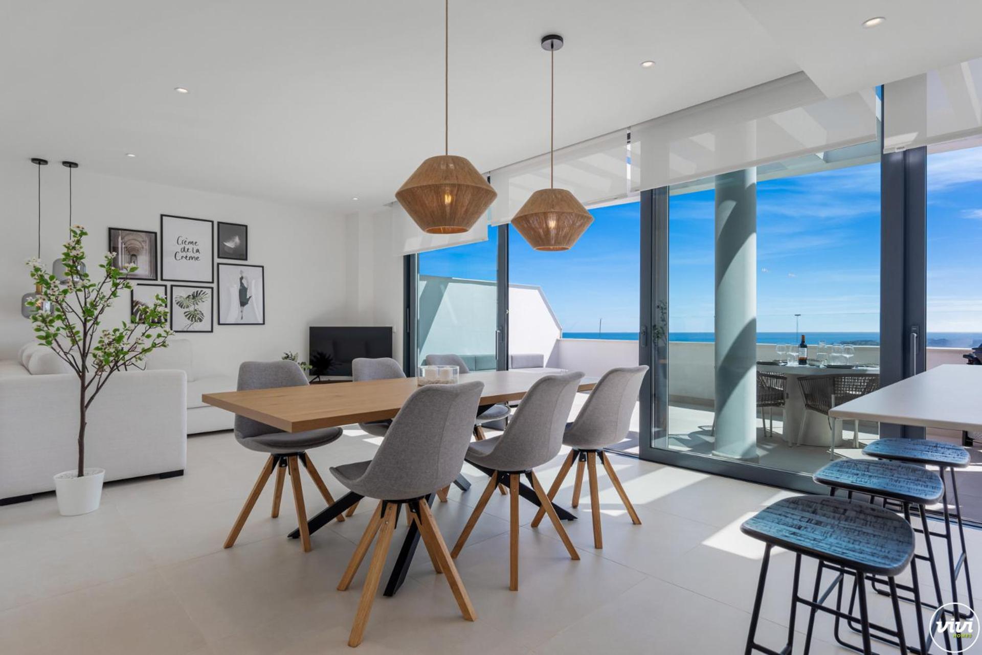 Vivi Homes - Gerrard Jacuzzi, Terrace, Pool & Sea Vew *