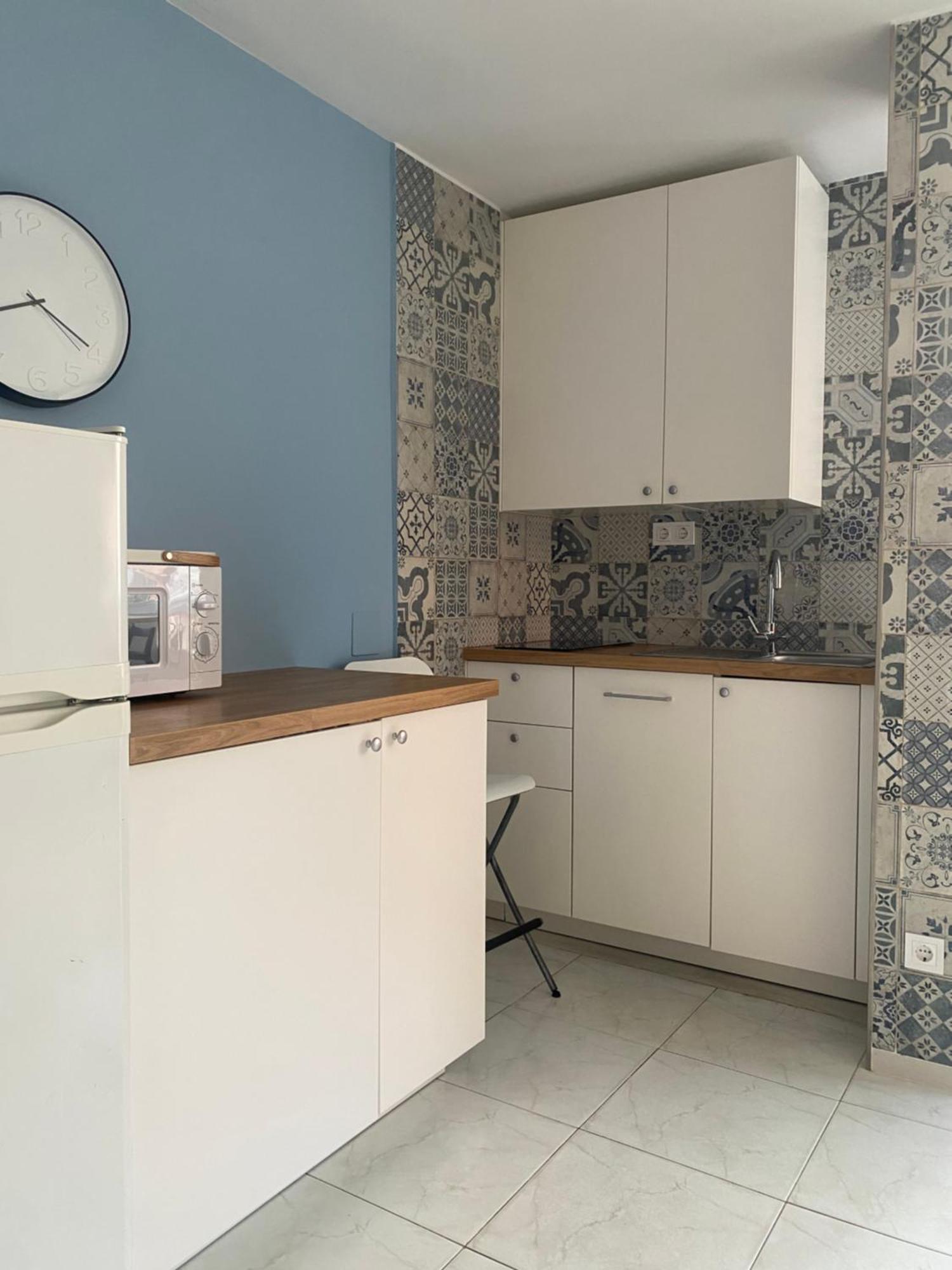 Modern And Bright By Marina Huoneisto *