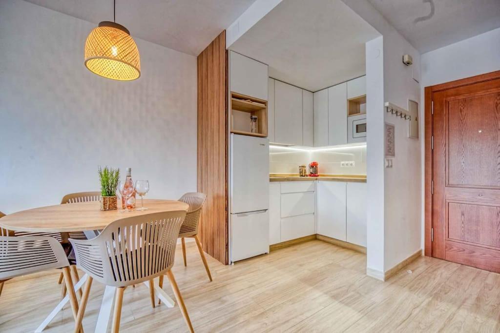 118 - Modern Beachfront Apartment Fuengirola