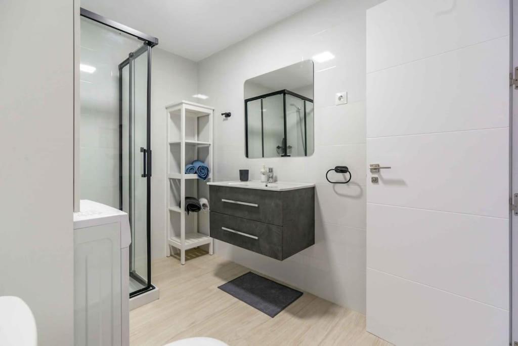 118 - Modern Beachfront * Fuengirola