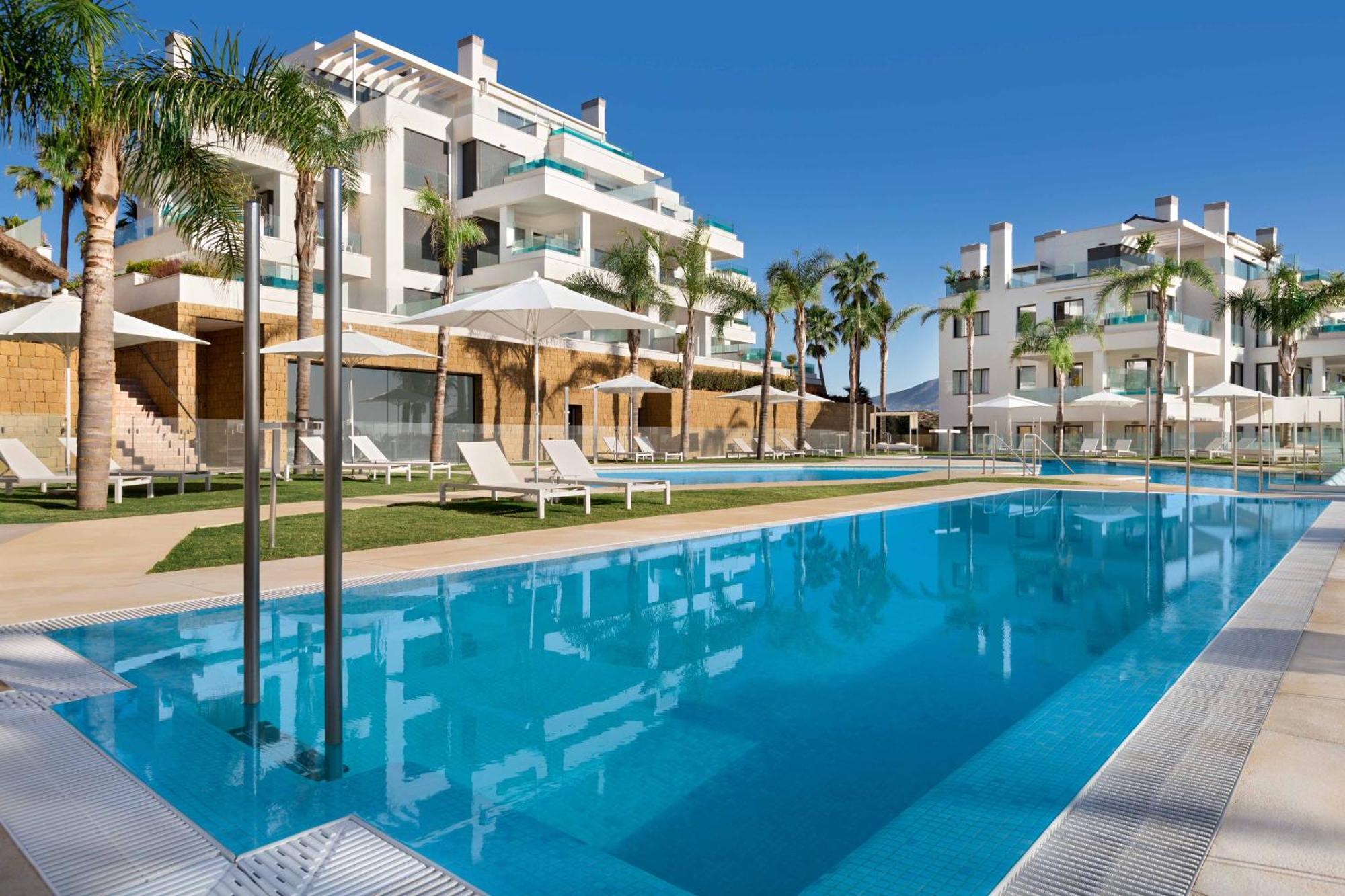 Apartahotel Seaview With Private Pool Fuengirola