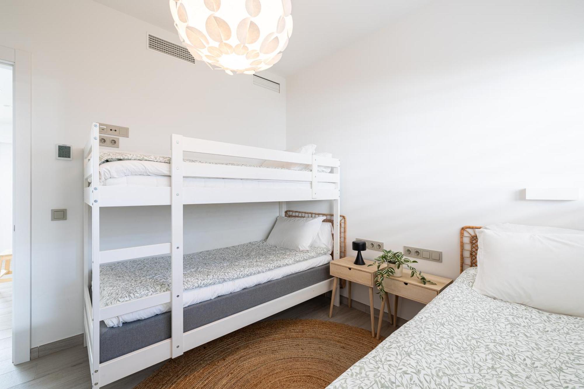 Higueron Med Essence * Fuengirola