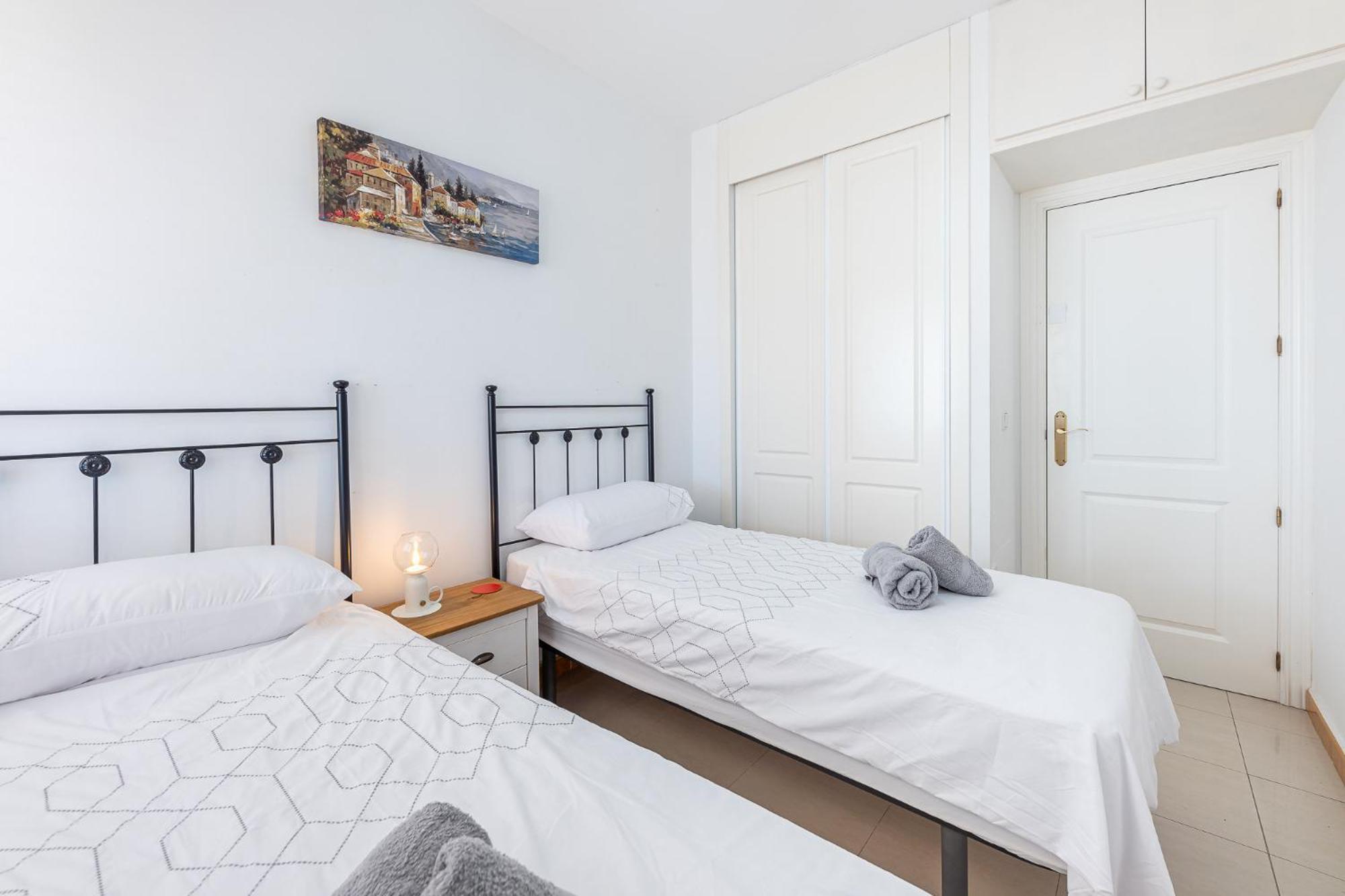 Beautiful 2 Bed Pacos Appartement