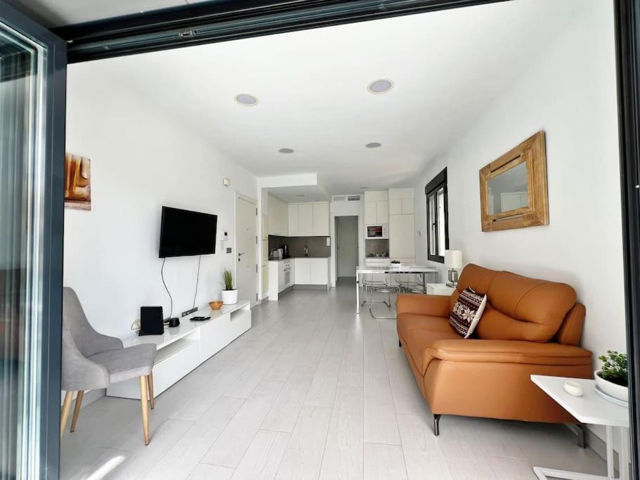 Apartment Luxury & New With Pool Ii *