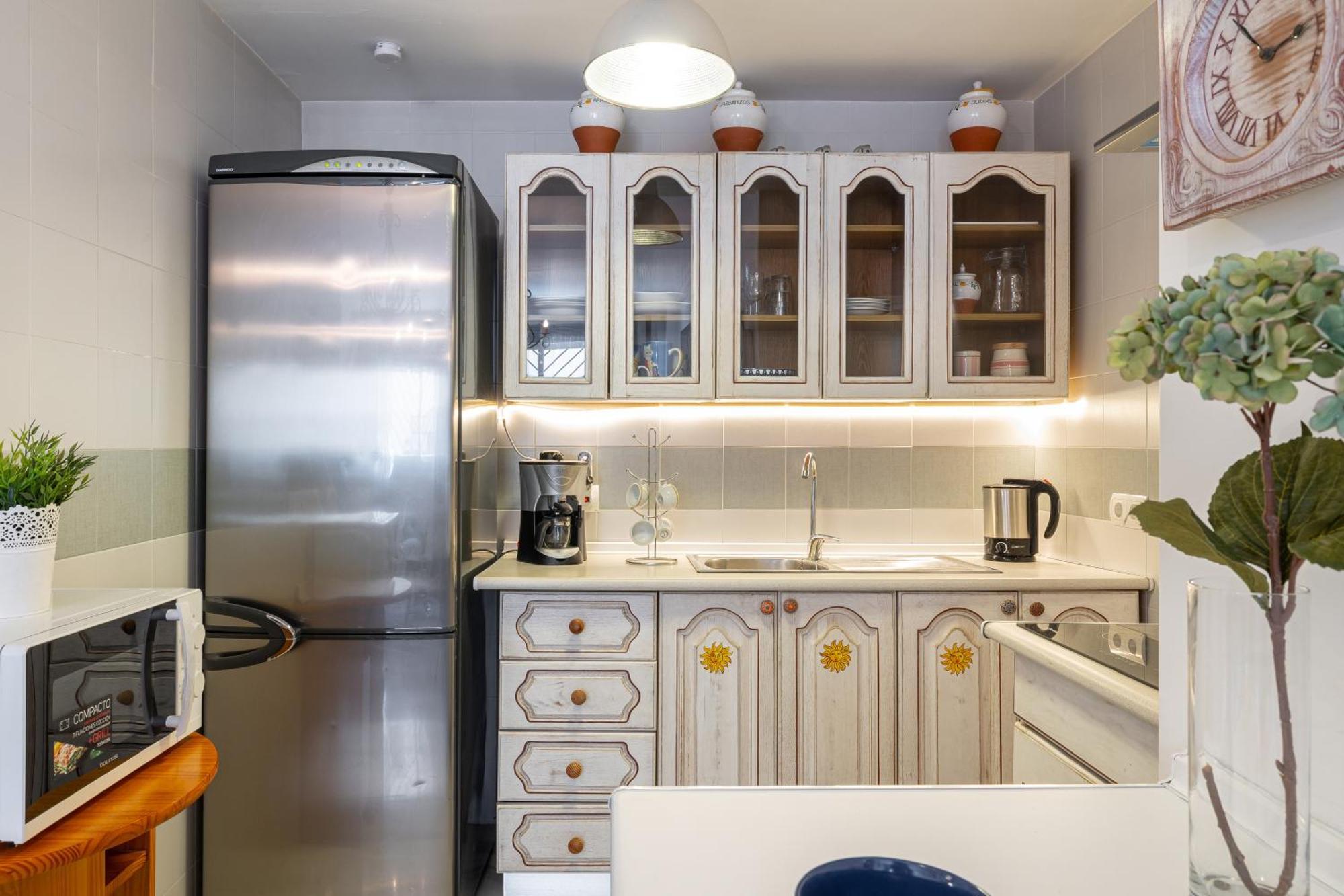Cozy By Aora Apartment