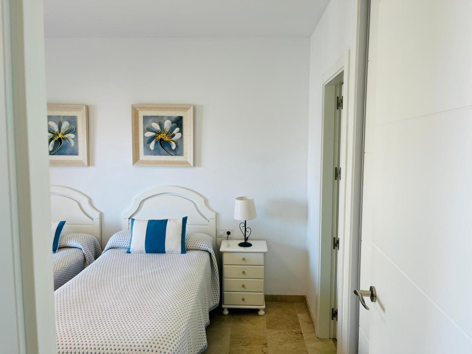Palm Apartment *