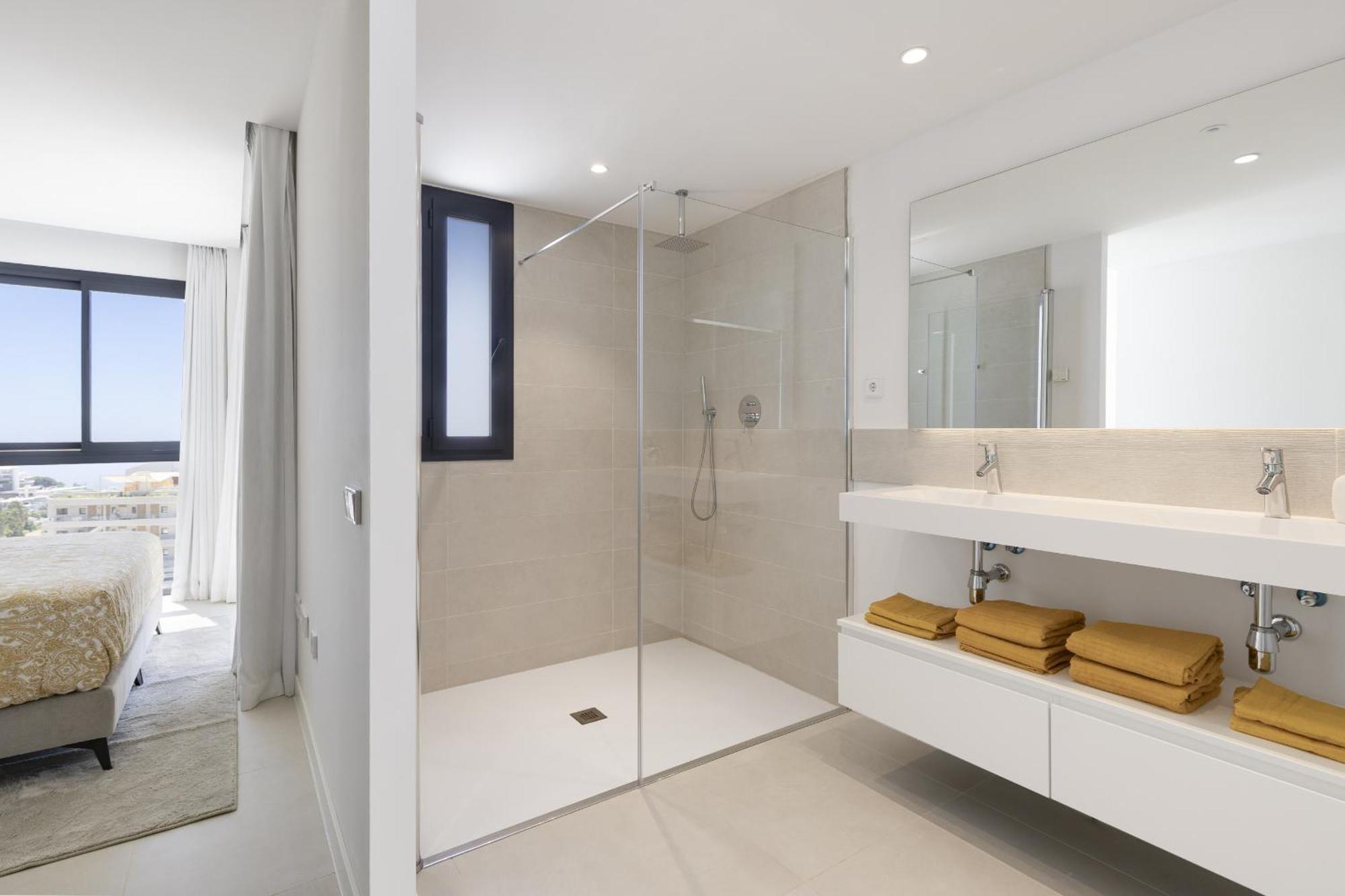 Exclusive 3-bedroom In Higueron *