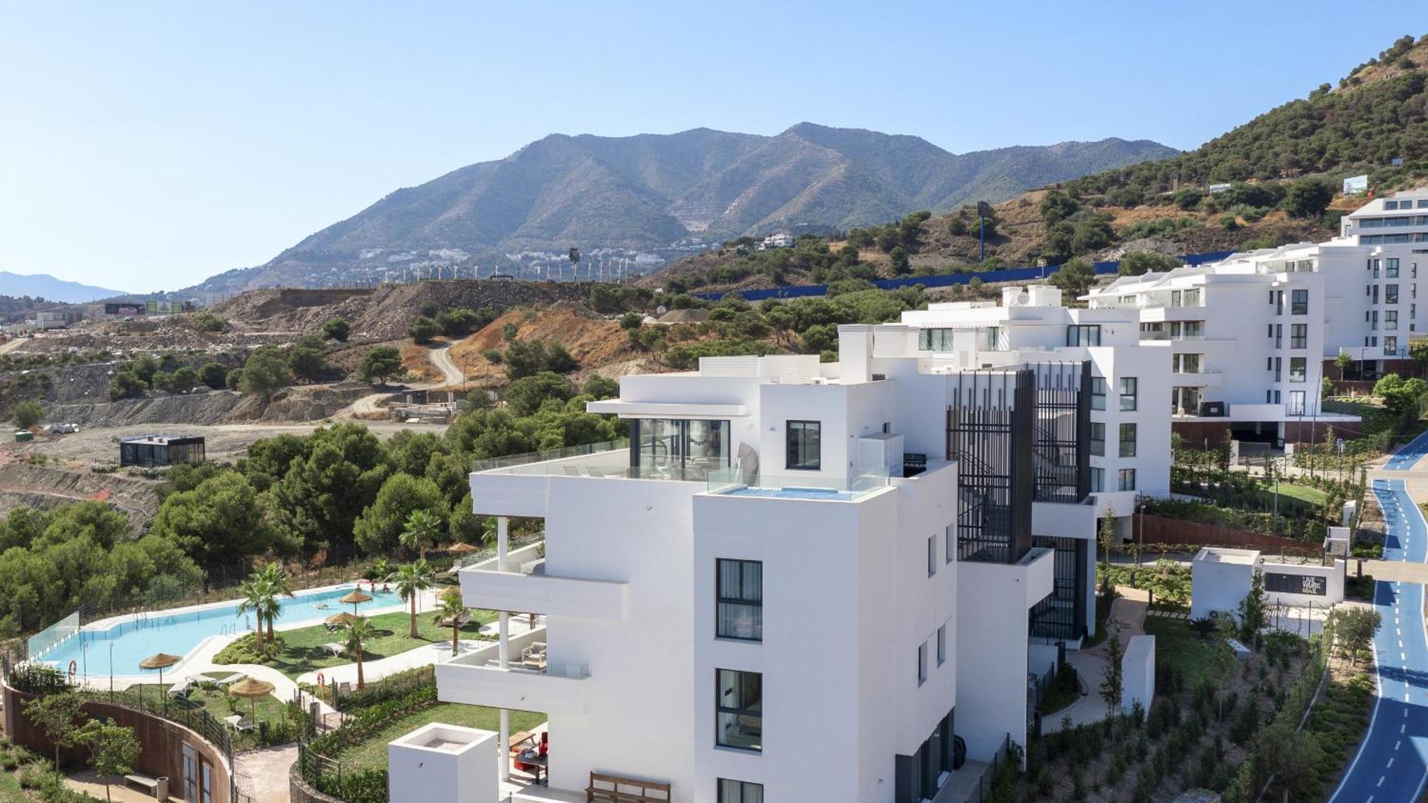 Exclusive 3-bedroom In Higueron * Fuengirola