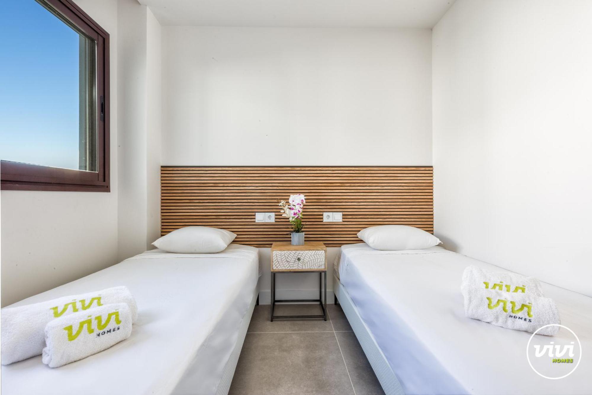 Vivi Homes - Apollo Luxury, Pool, Gym & Apartment *