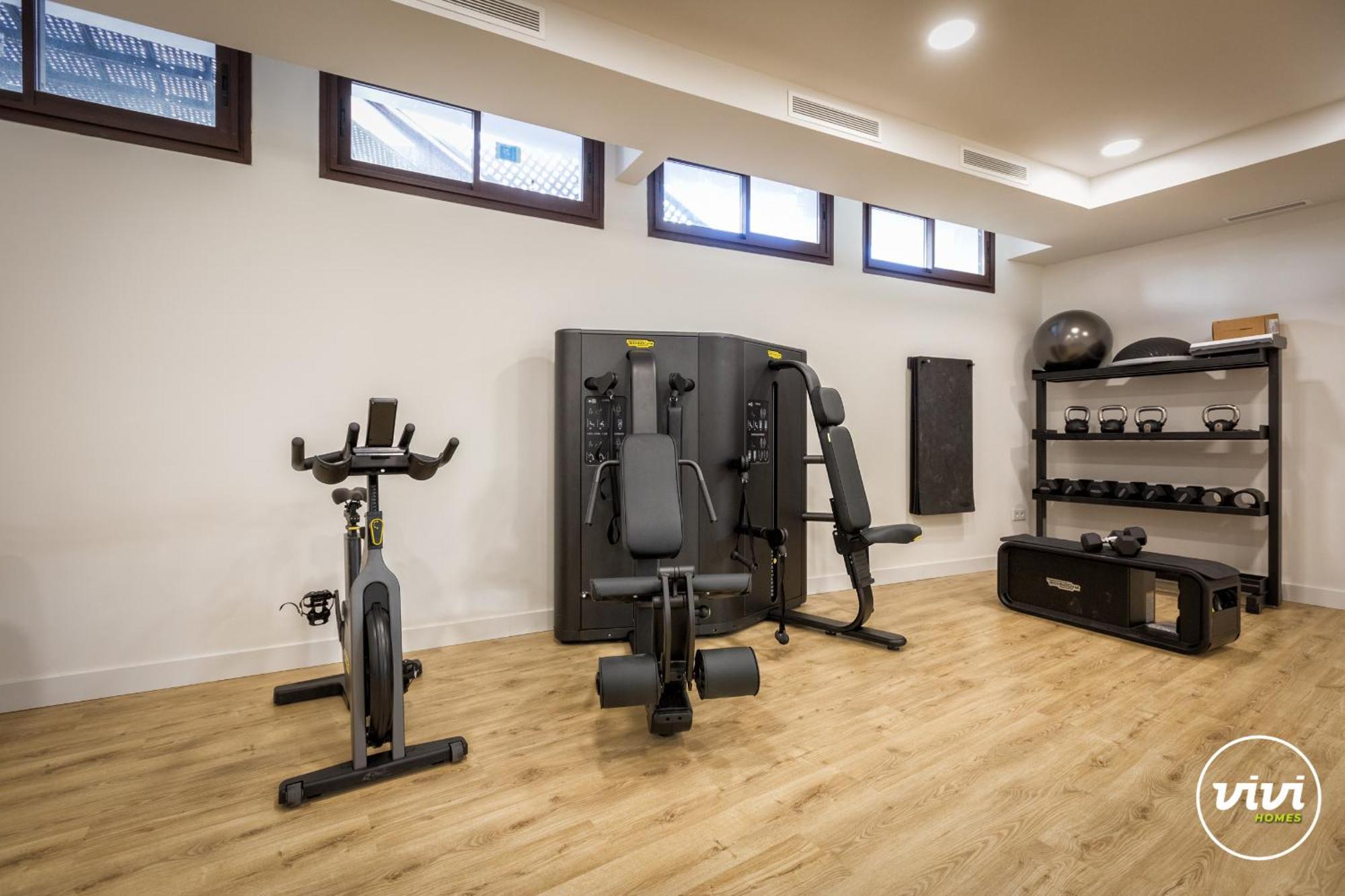 Vivi Homes - Apollo Luxury, Pool, Gym & Apartment Fuengirola
