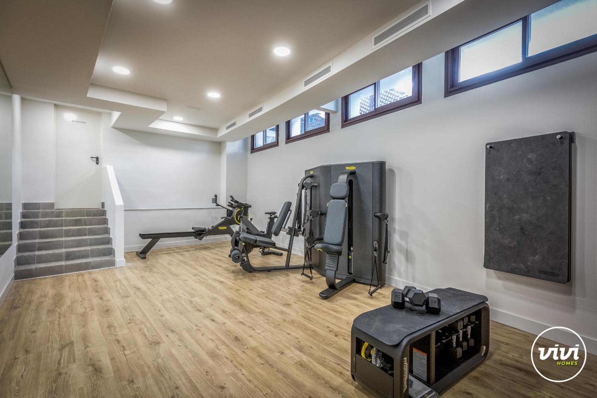 Vivi Homes - Apollo Luxury, Pool, Gym & Apartment
