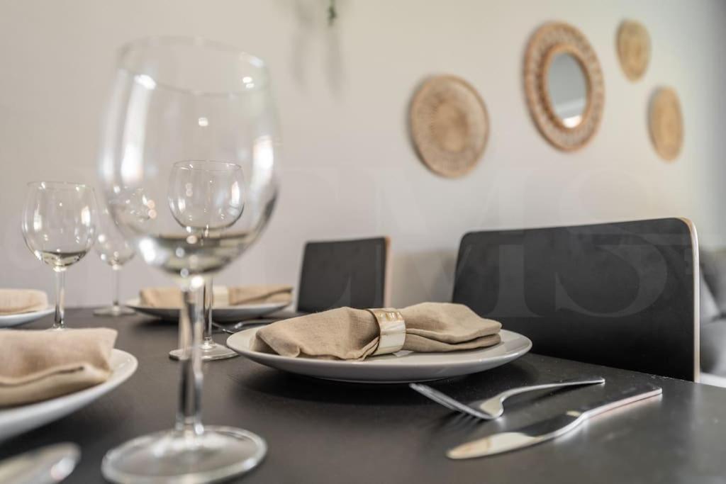 Apartamento Serene With Balcony And View By Rems *