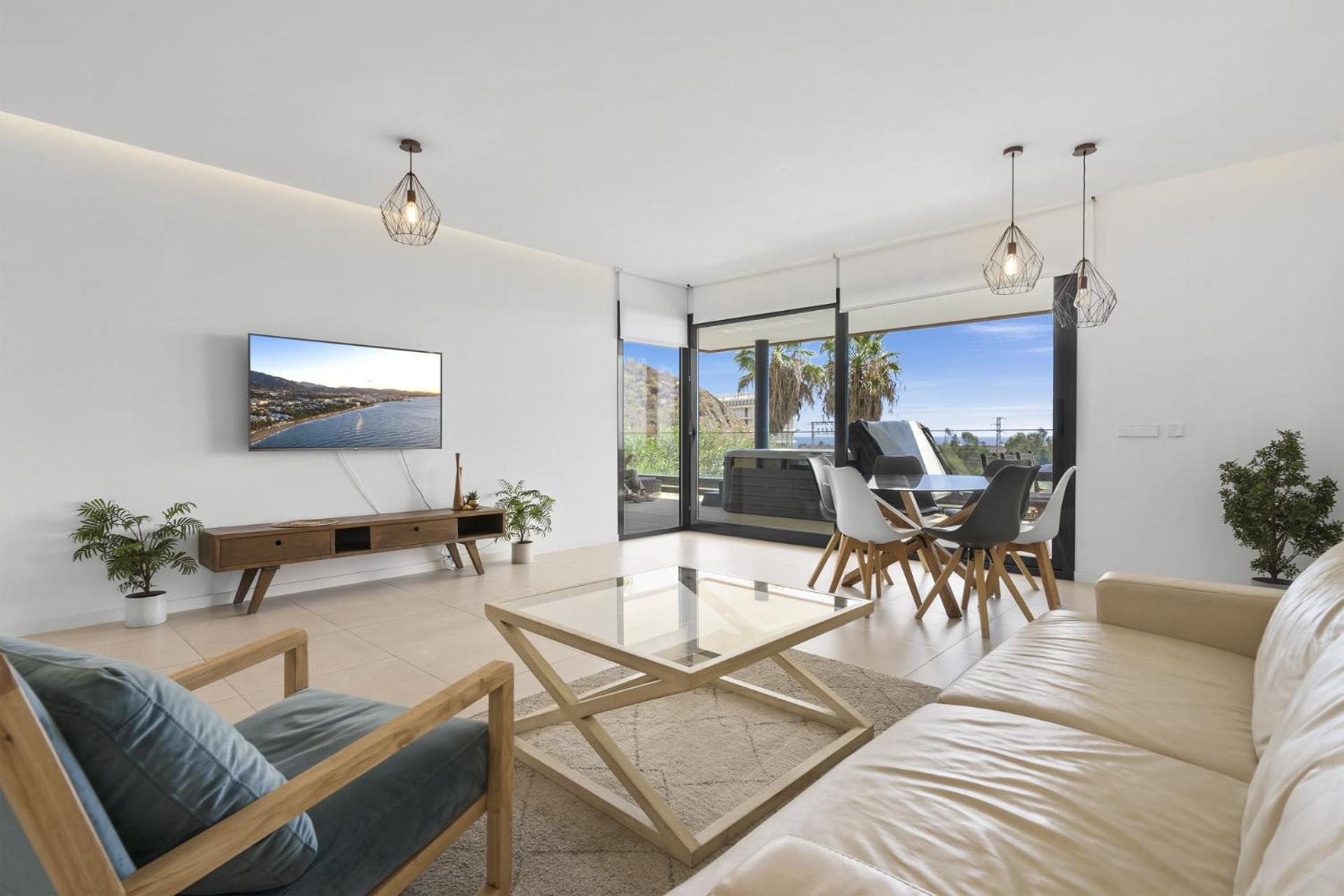 Vivi Homes - Boa Pool, Terrace & Sea View Apartment *
