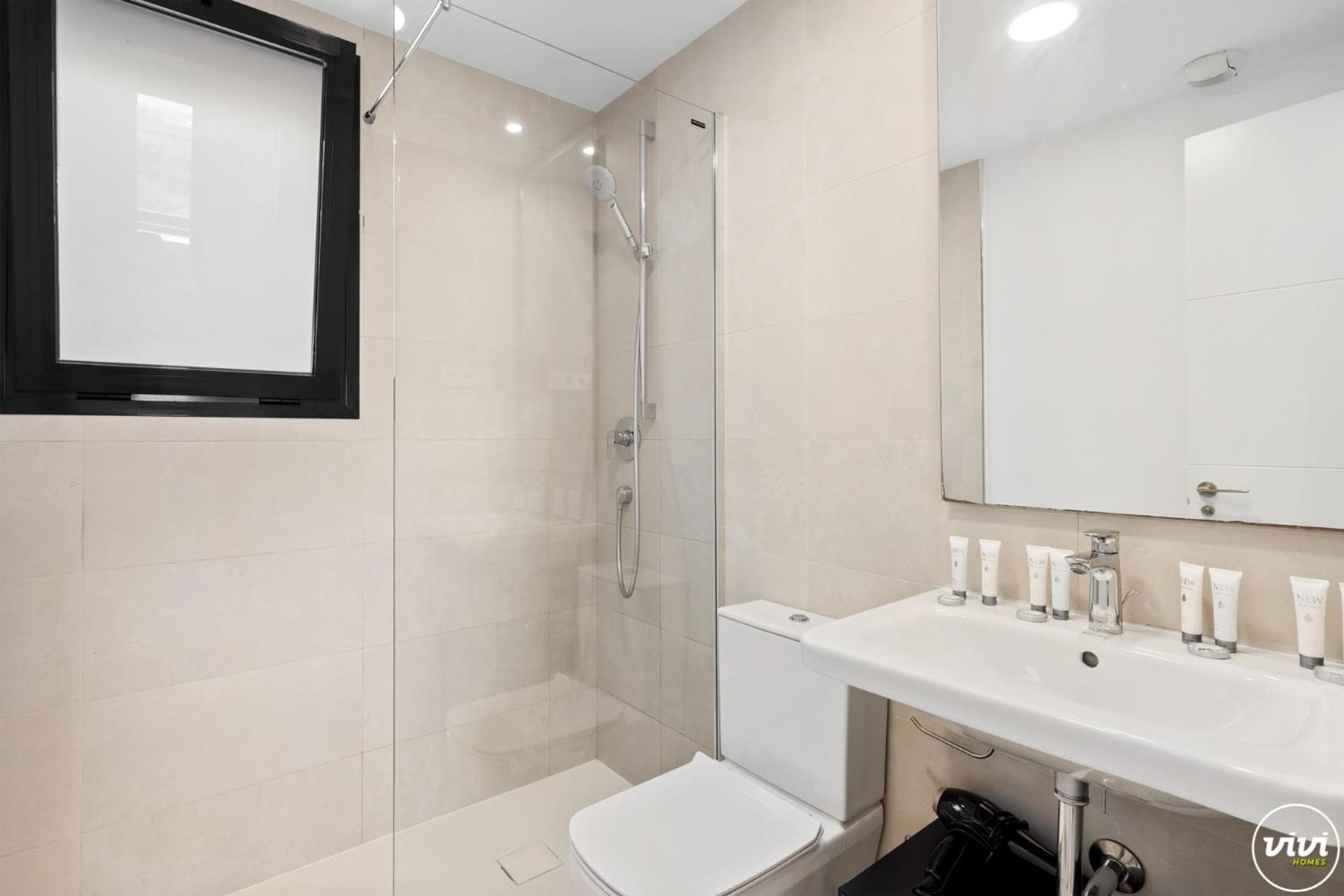 Vivi Homes - Boa Pool, Terrace & Sea View Apartment