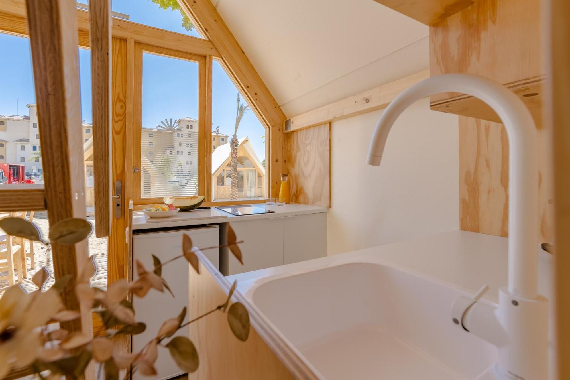 Costa Del Sol Glamping Village 4* Fuengirola
