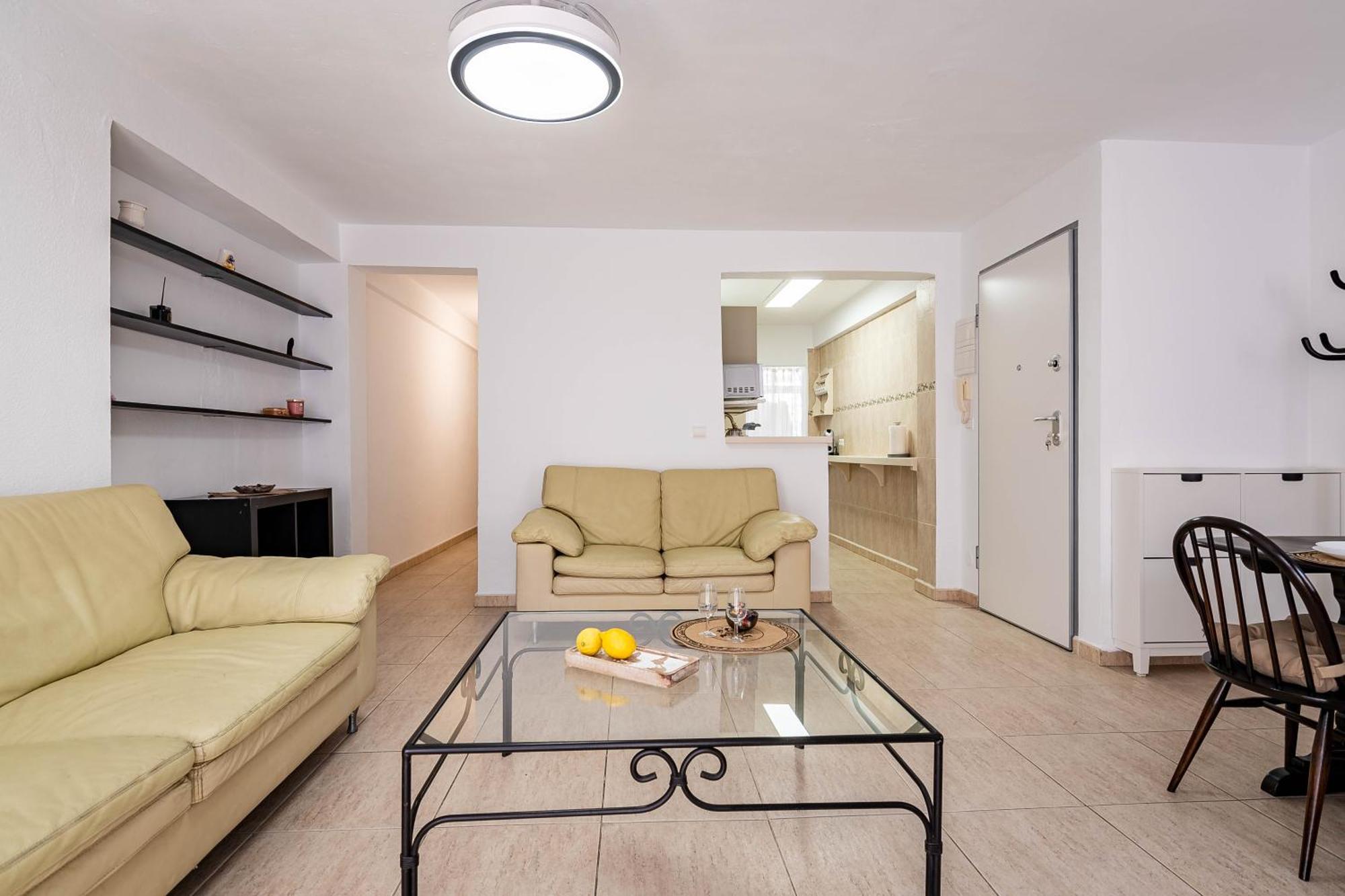 Apartment Family In The Centre Of *