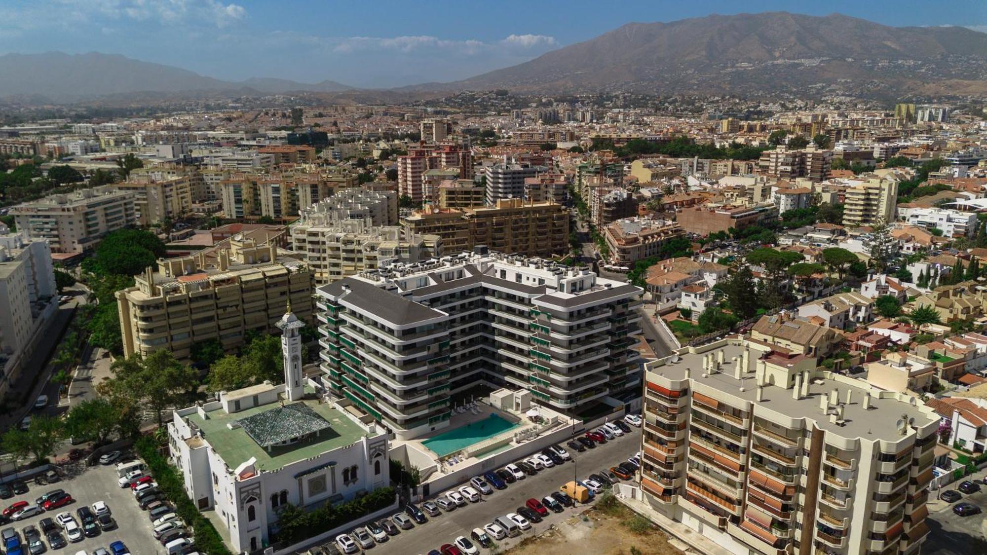 Brand-new Beachside Apartment, With Spacious Terrace And Exceptional Amenities, In *