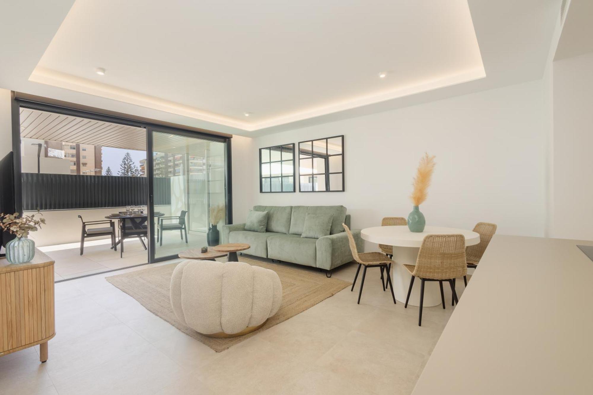Brand-new Beachside Apartment, With Spacious Terrace And Exceptional Amenities, In Apartment *