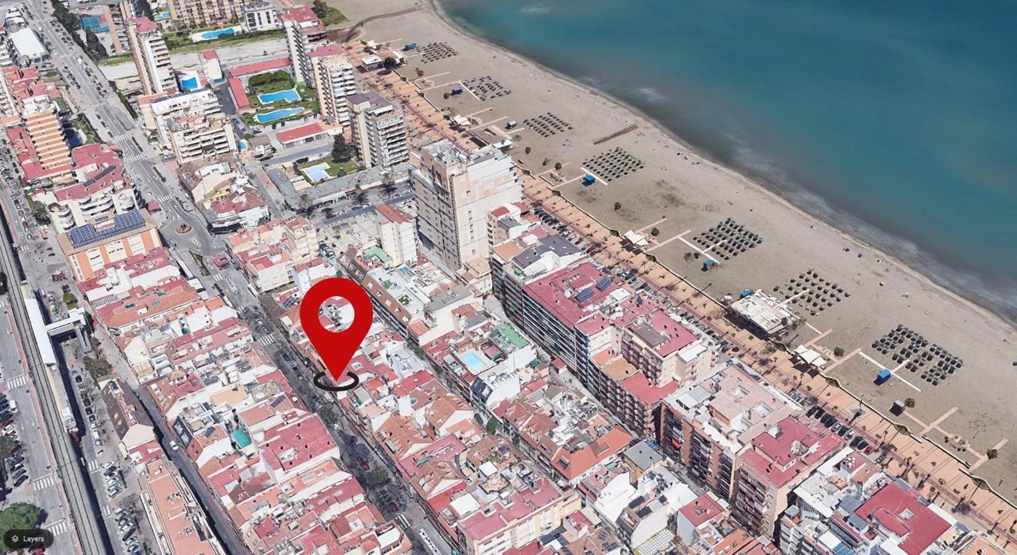 Beautiful Coastal 3-bedroom - 1 Minute Away From *