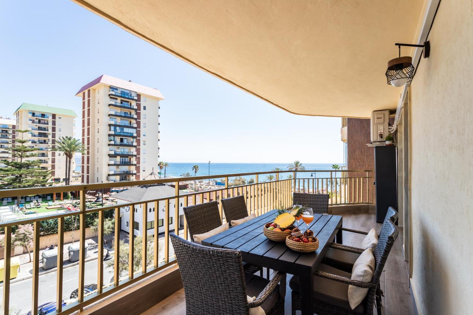 2 Y 2 Banos, Vista Lateral Mar Sofia 2 By Sur Fuengirola