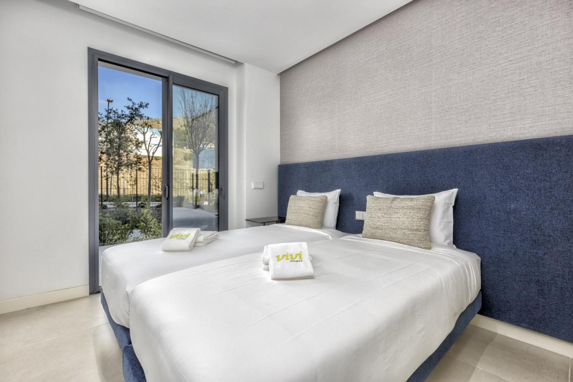 Vivi Homes - Kevin Pool, Garden, Terrace & *