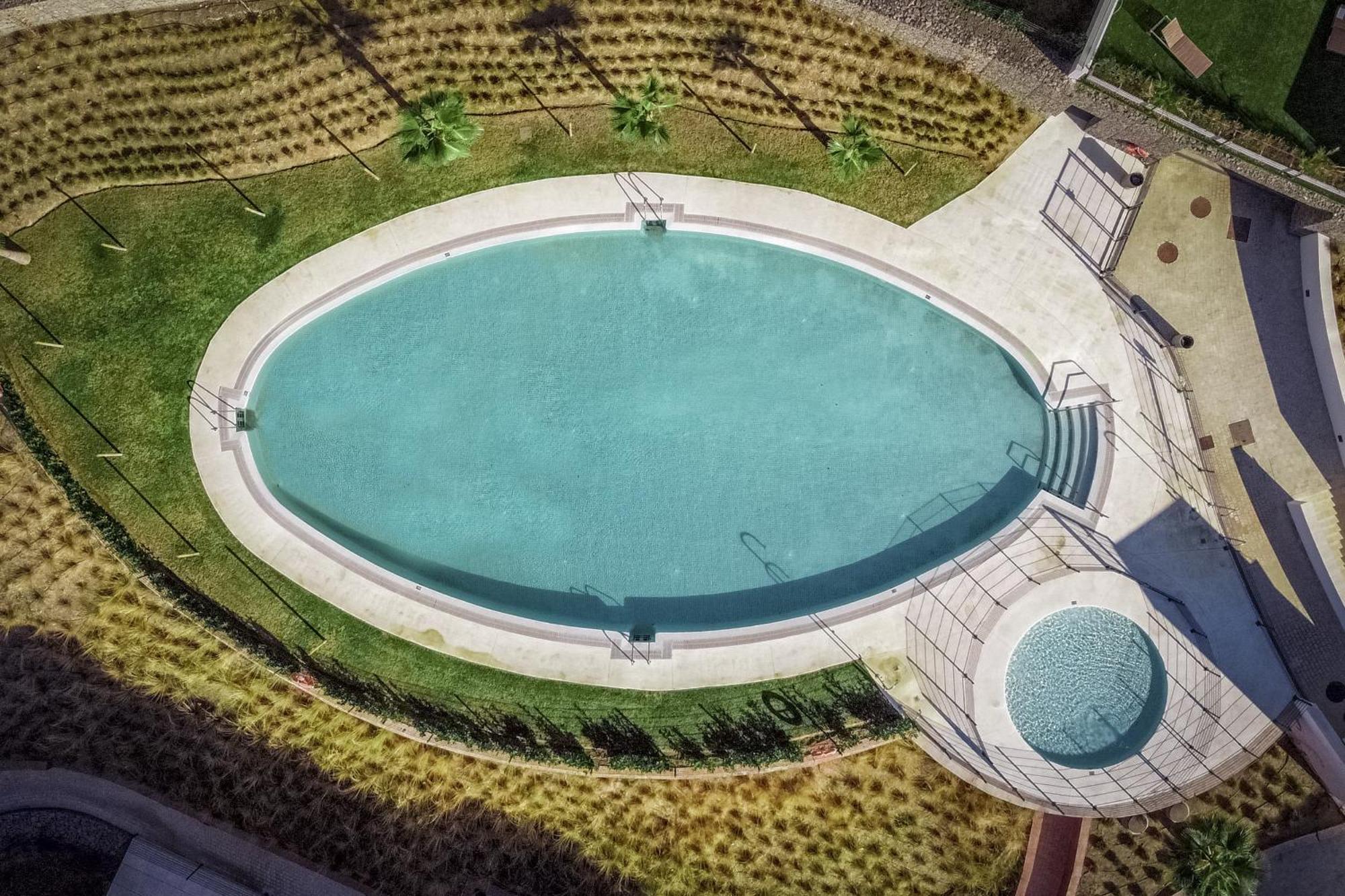 Vivi Homes - Kevin Pool, Garden, Terrace & Fuengirola
