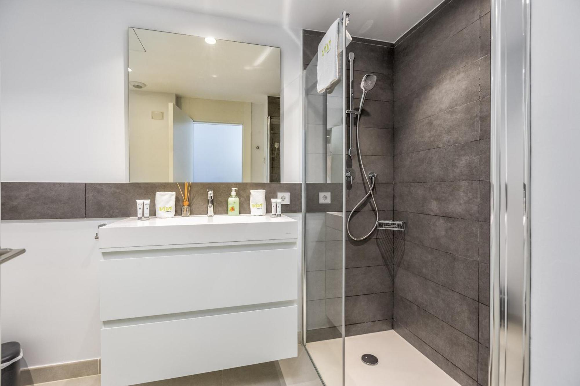 Apartment Vivi Homes - Kevin Pool, Garden, Terrace &