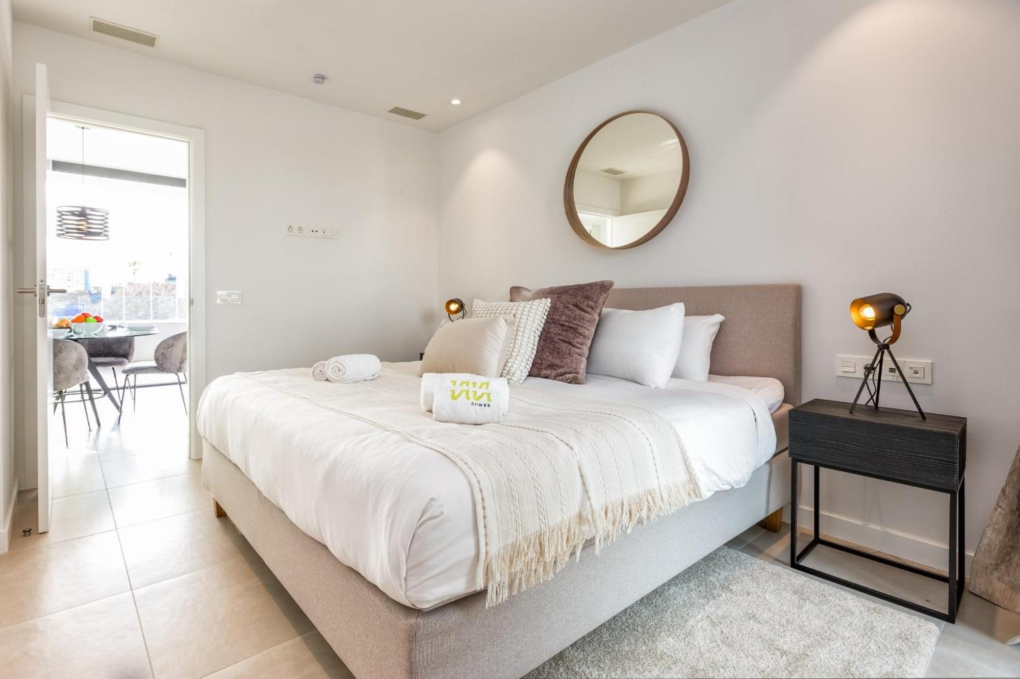 Vivi Homes - Carma Pool, Terrace, Garden & Apartment
