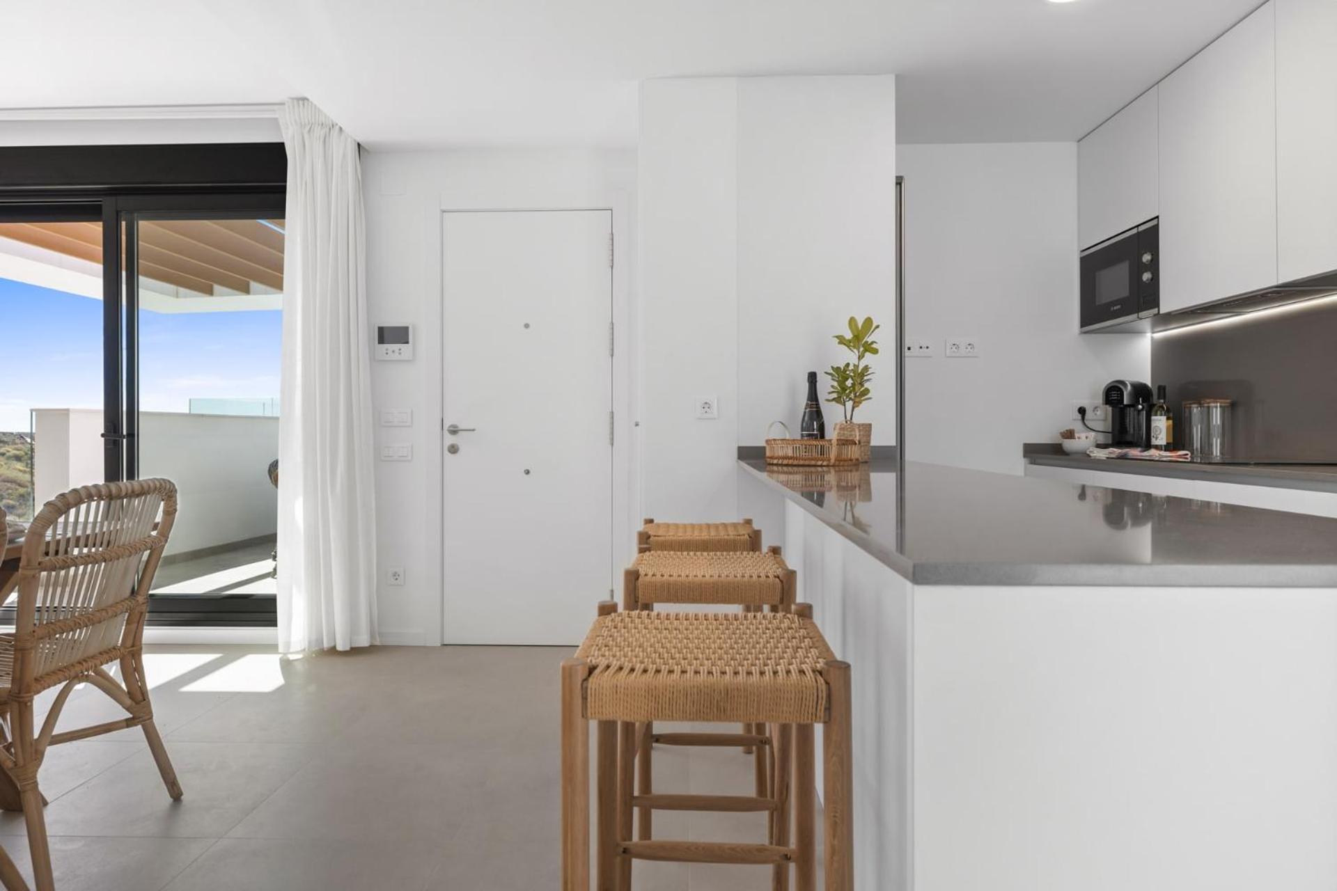 Vivi Homes - Diamond Pool, Gym, Terrace & Sea View *
