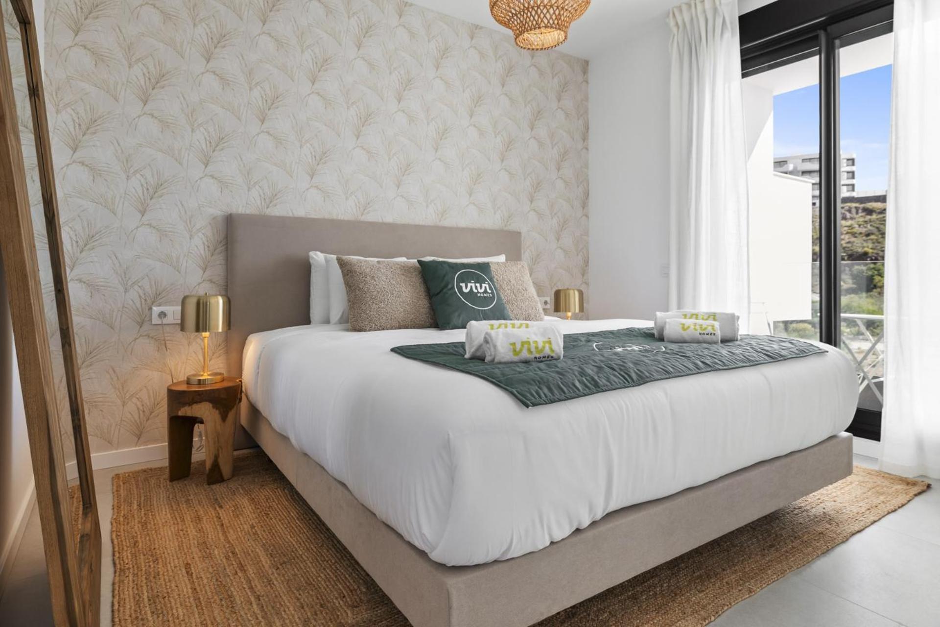 Vivi Homes - Diamond Pool, Gym, Terrace & Sea View