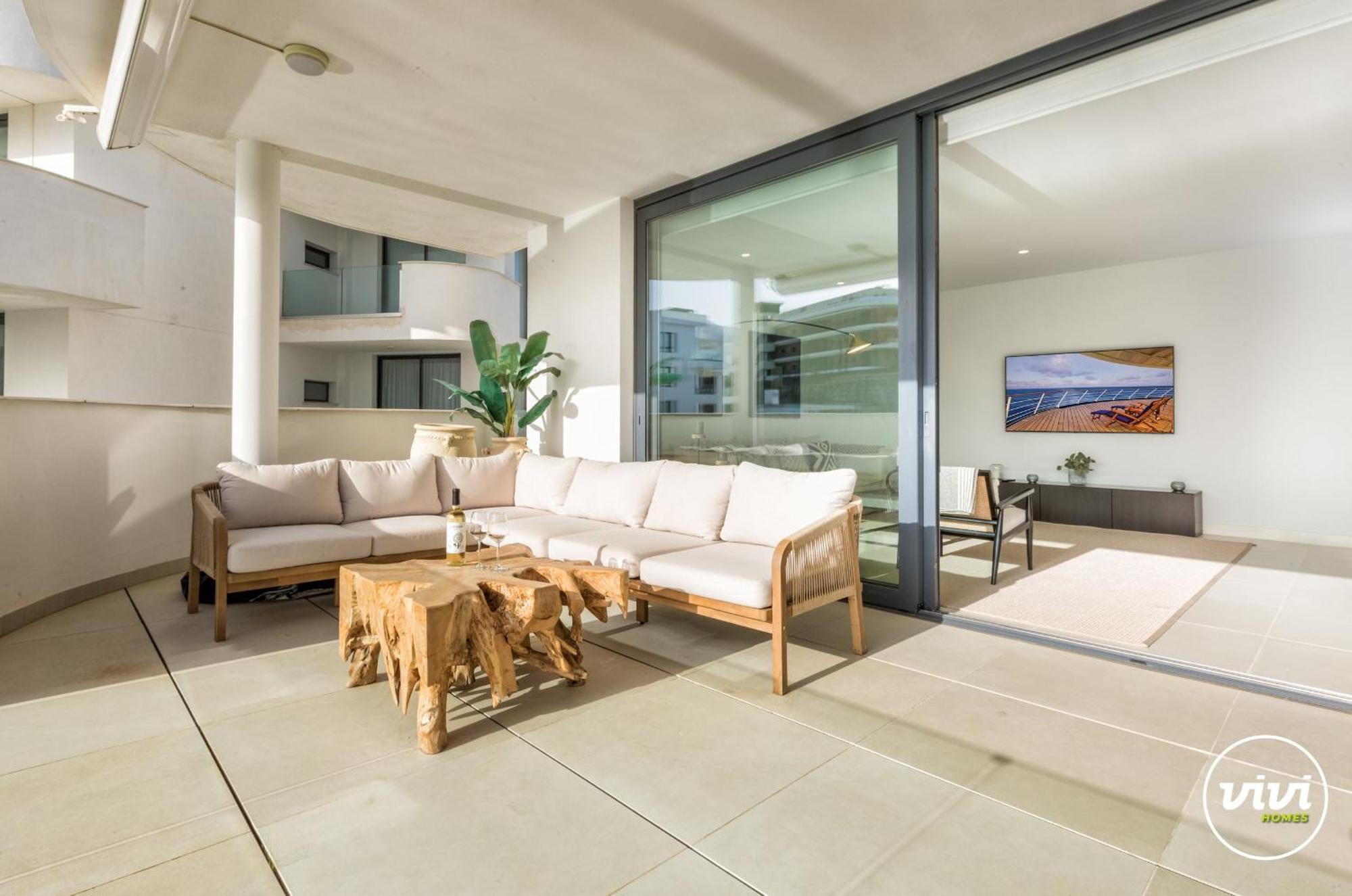 Vivi Homes - Terra Higueron Luxury, Terrace & Pool Apartamento Fuengirola