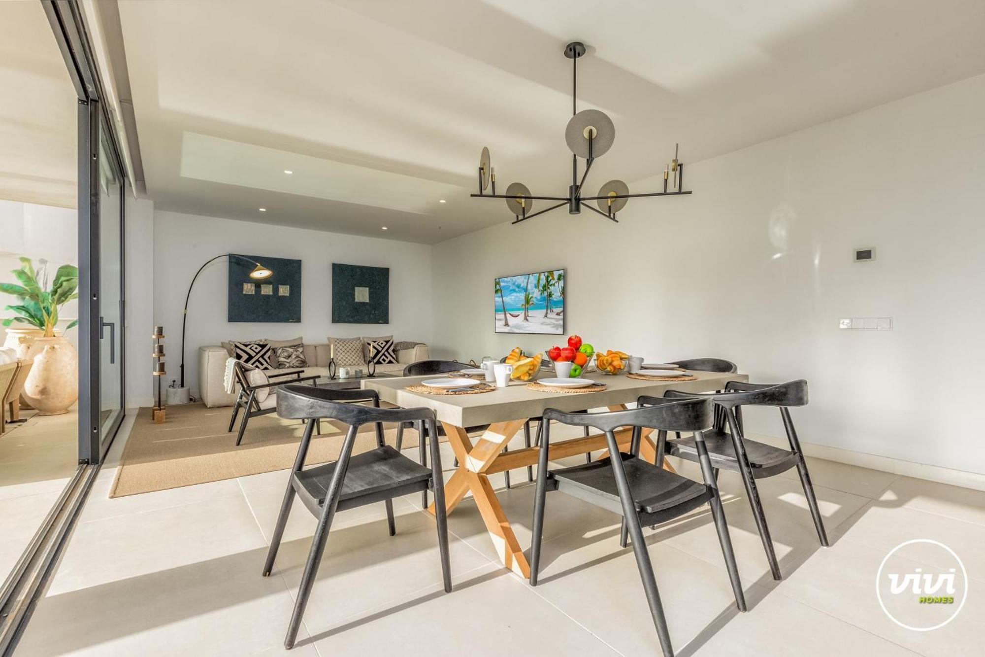 Vivi Homes - Terra Higueron Luxury, Terrace & Pool * Fuengirola