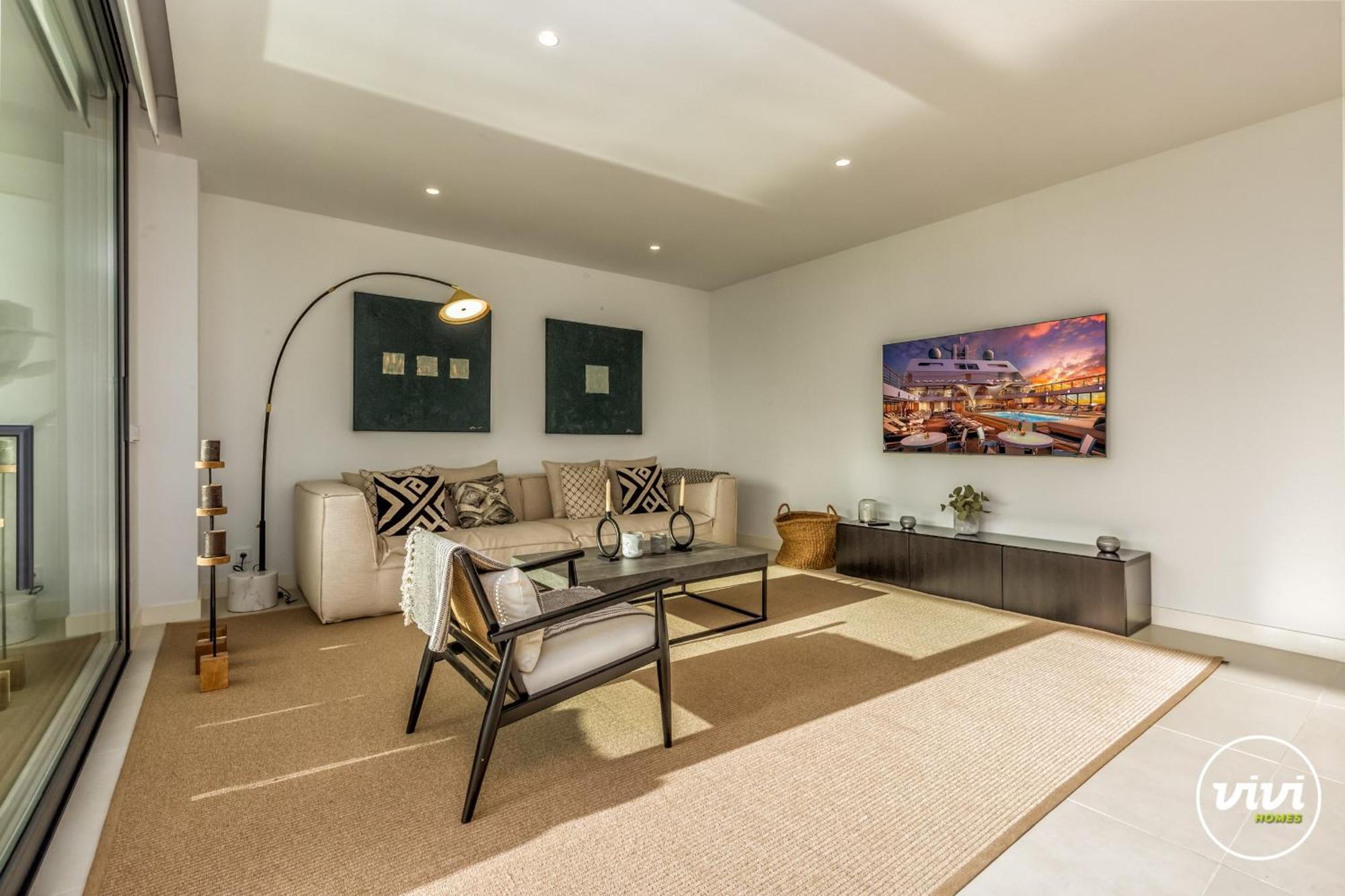 Vivi Homes - Terra Higueron Luxury, Terrace & Pool Fuengirola