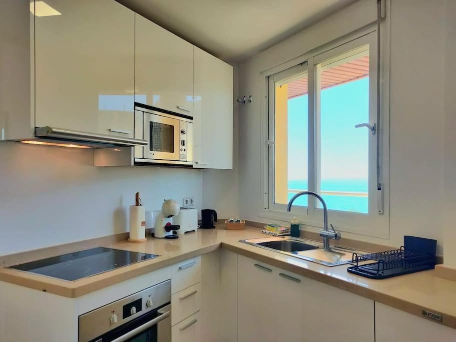 Apartment Moderno Con Vistas Al Mar, Piscina & Parking