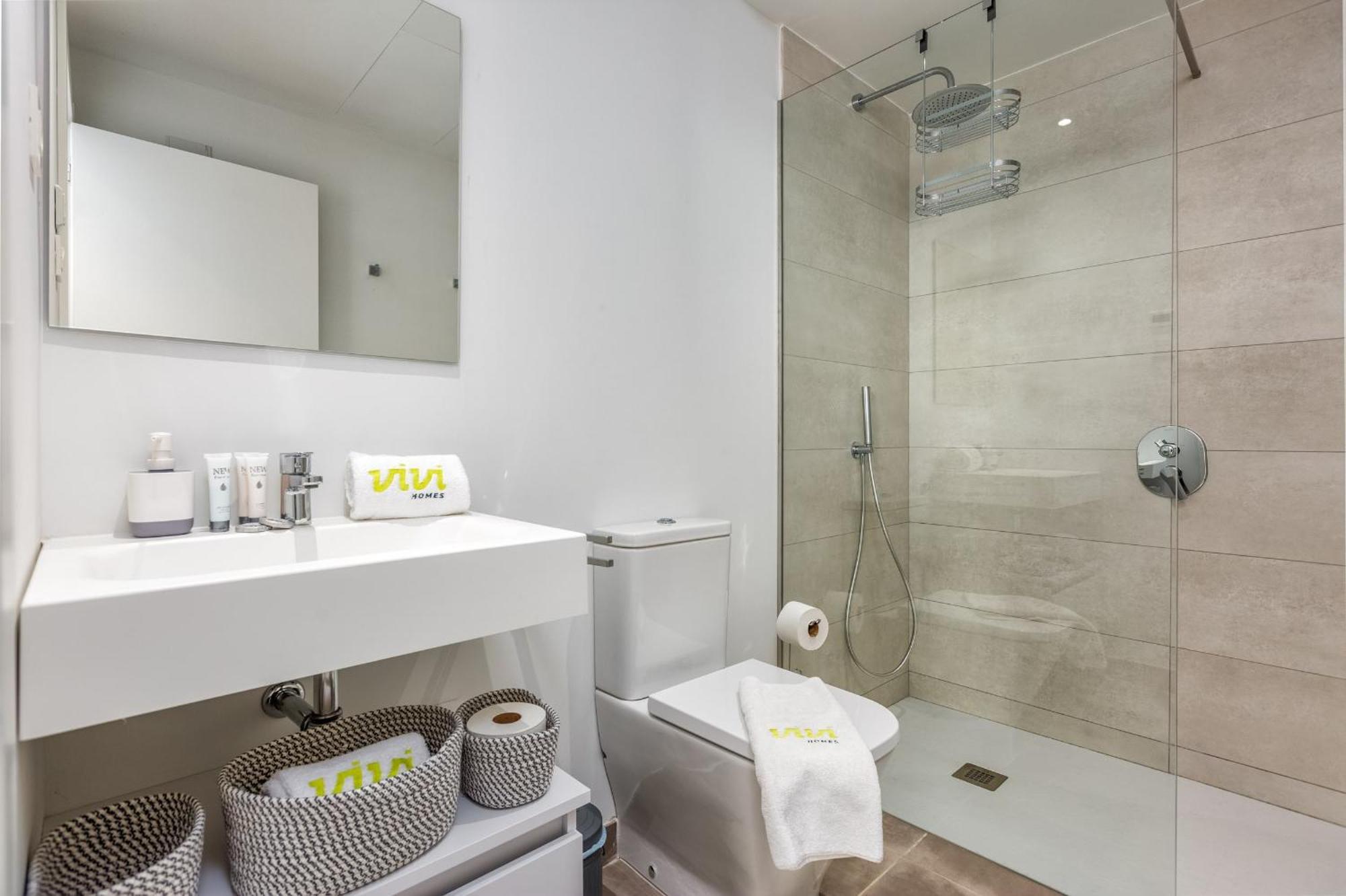 Vivi Homes - Higueron Premium Wellness, Sauna, Pool & Hot Tub *