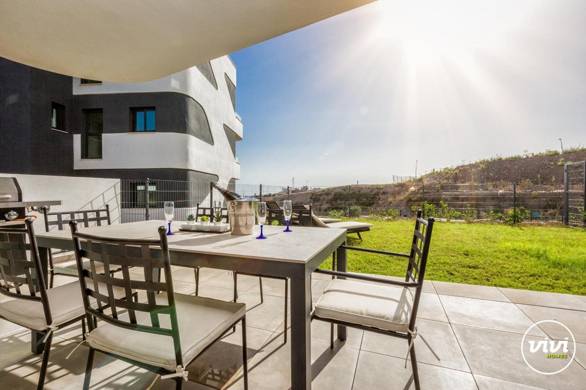 Vivi Homes - Higueron Premium Wellness, Sauna, Pool & Hot Tub Fuengirola