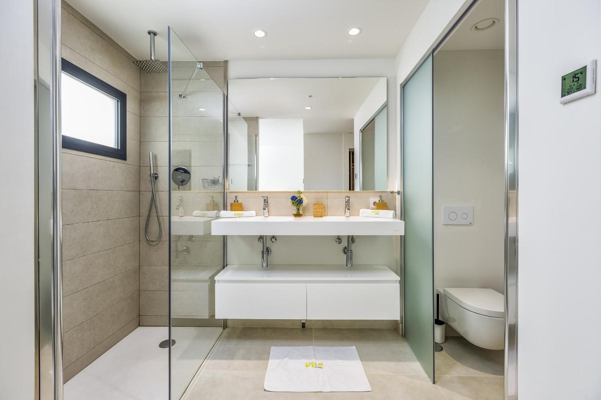 Vivi Homes - Lady Pool, Garden, Patio & Apartment Fuengirola