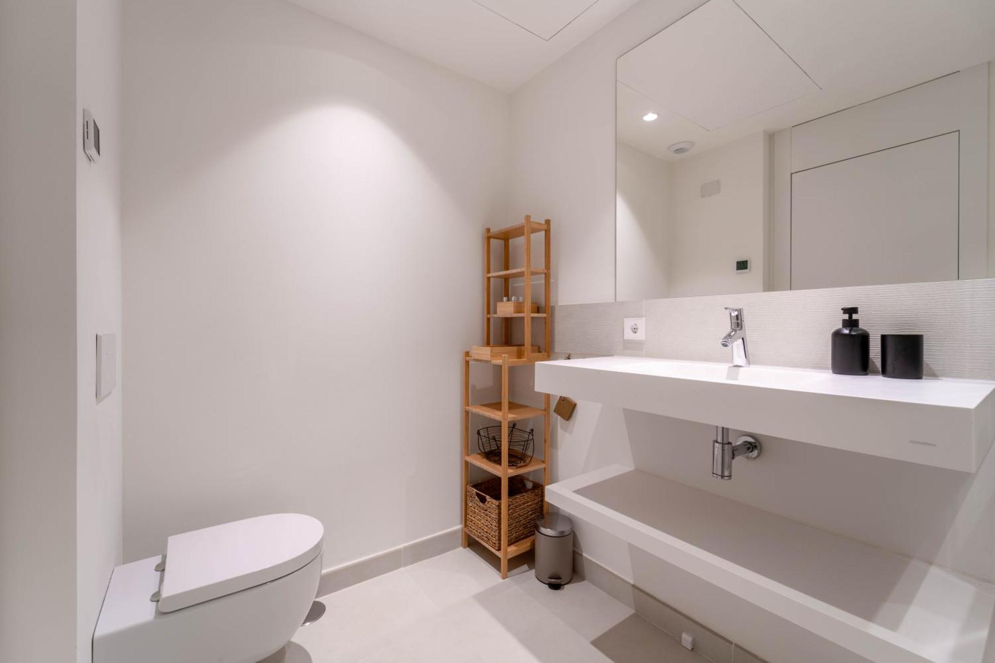 Higueron West By Gms *